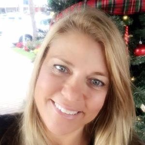 Meet your Posher, Michele